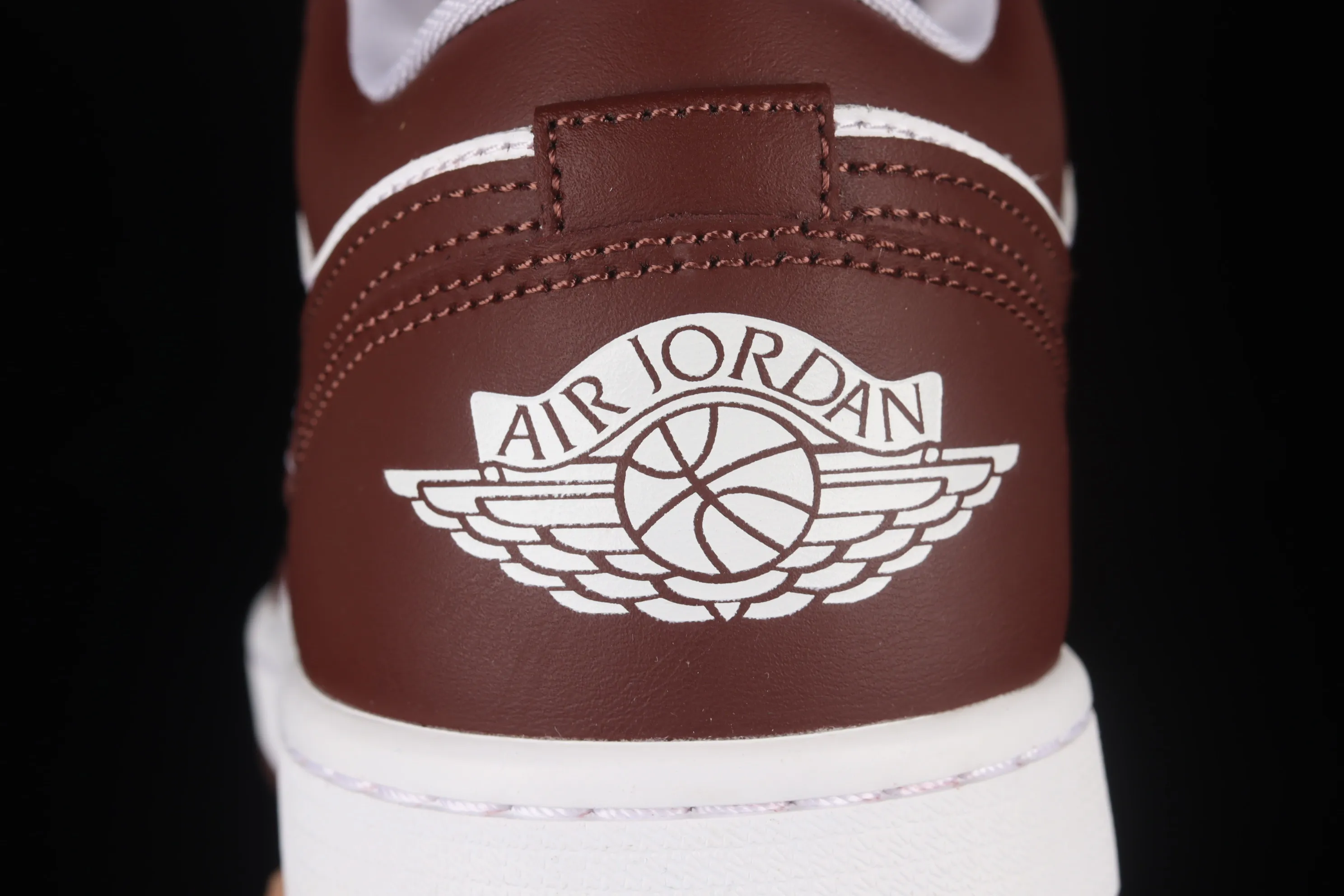 All categories Air Jordan Jordan series basketball shoes Air Jordan 1 Low G version pure original Air Jordan 1 Low AJ1 Joe 1 wine red and white low-top basketball shoes DC0774-116